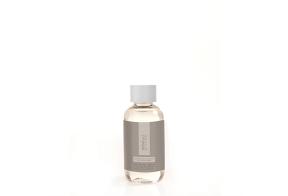 Magnolia Blossom & Wood - Difuuseri täitepudel 100ml